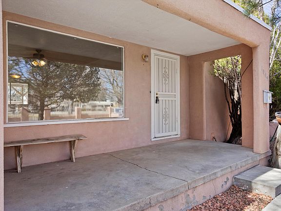 5th image of 1009 Pampas Dr SE