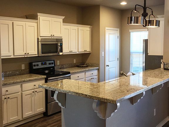 3rd image of 3518 Summerway Dr