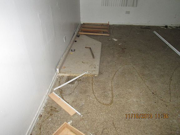 4th image of 1916 Dartmouth St