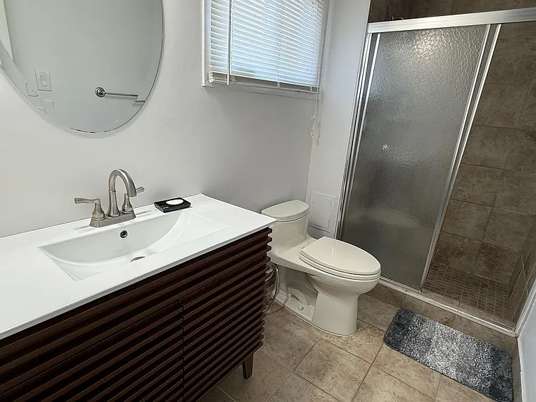 4803 Thorntree Dr — Photo 15