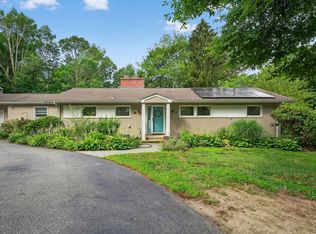 3 Laurel Hill Dr S, Niantic, CT 06357