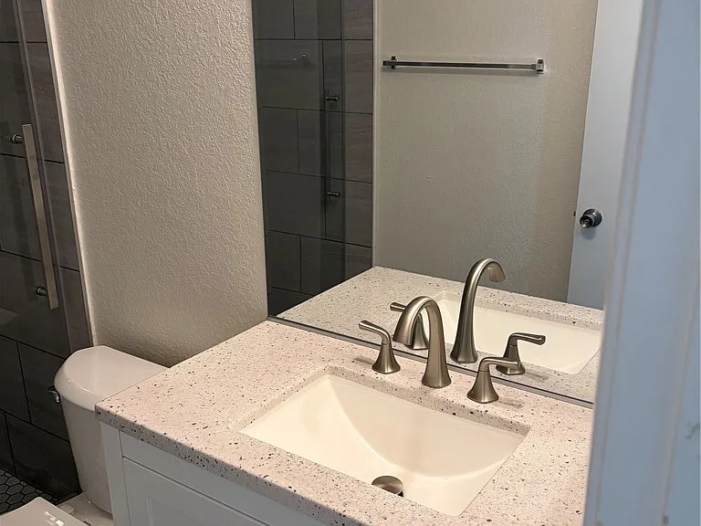 1209 Oxford Dr #C — Photo 5