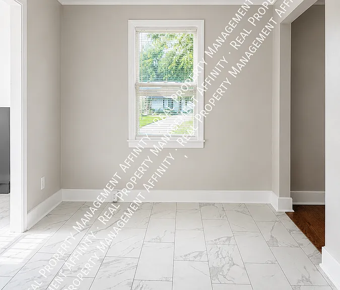 3684 Marion Ave — Photo 3