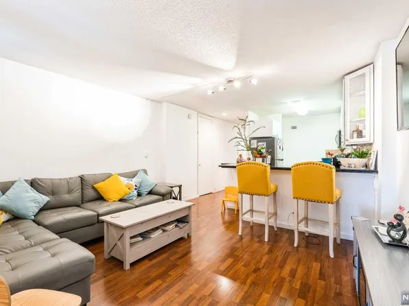 7000 Blvd E Unit 34J, Guttenberg, NJ 07093