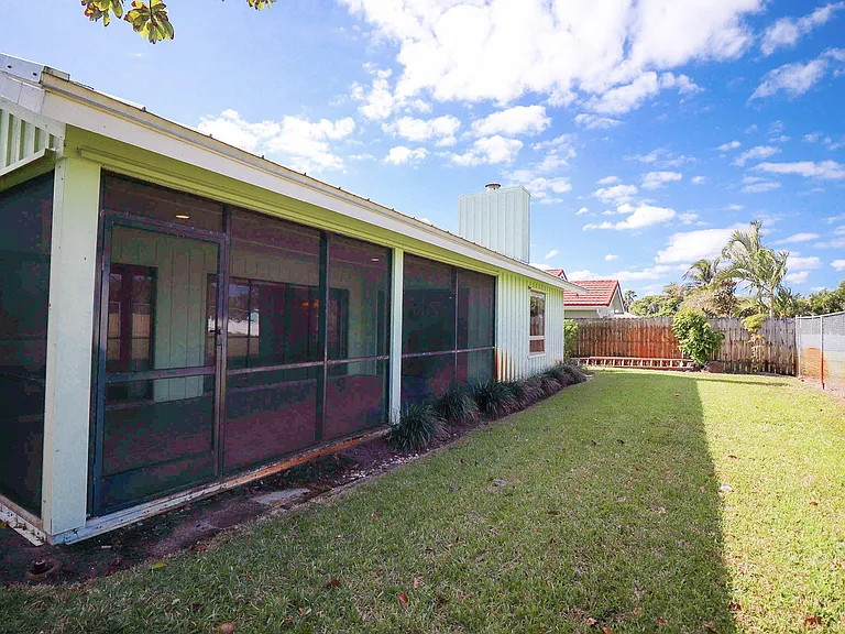 65 Pinehill Trl W #W — Photo 28