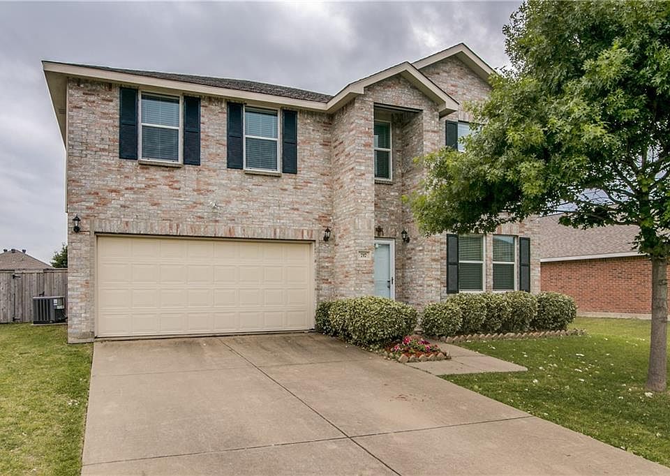 1st image of 717 Ashford Ln