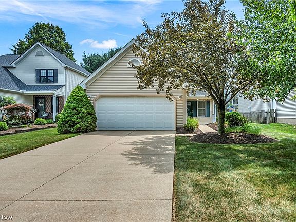 2nd image of 450 Charleton Dr