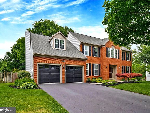 2nd image of 8285 Glenmar Rd