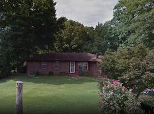 904 N Hampton Dr, Norcross, GA 30071