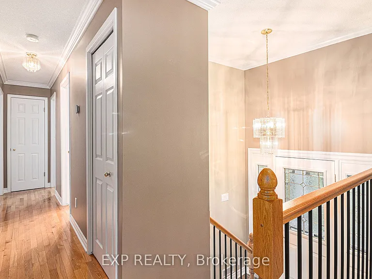 2 Castlebeau St — Photo 11