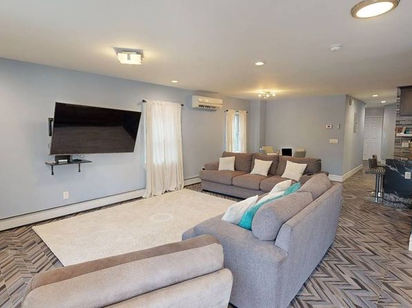 2021 Lafayette Ave