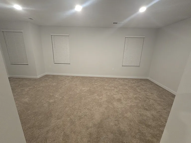 Master bed room