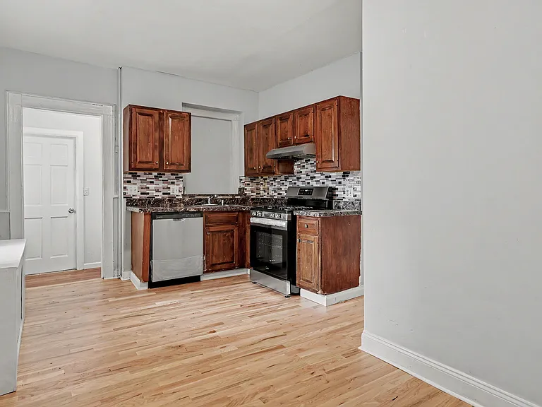 Kitchen from Breakfast area