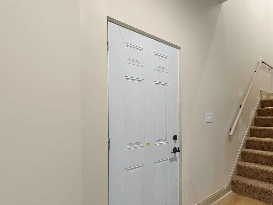 1st image of 1433 Beech St #B