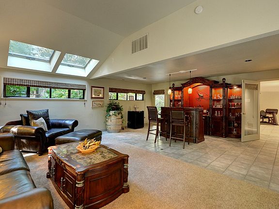 4th image of 2221 Sahalee Dr W