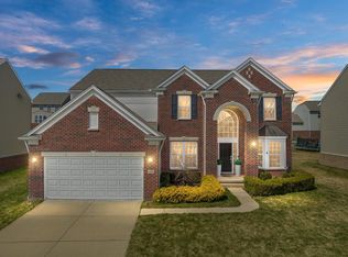 4658 Ottawa Dr, Orion, MI 48359