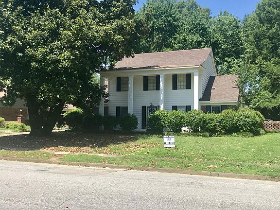 2nd image of 3101 Fairborn Dr