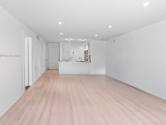 3rd image of 3750 NE 170th St APT 109