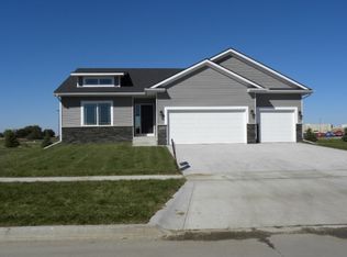 120 Aspen Dr NE, Bondurant, IA 50035