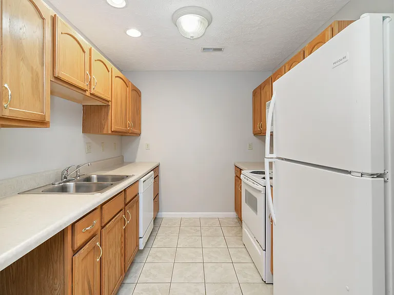 2450 Town Creek Rd W #B4 — Photo 6