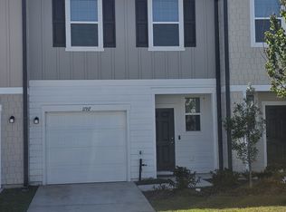 11917 Sylvia St, Dade City, FL 33525