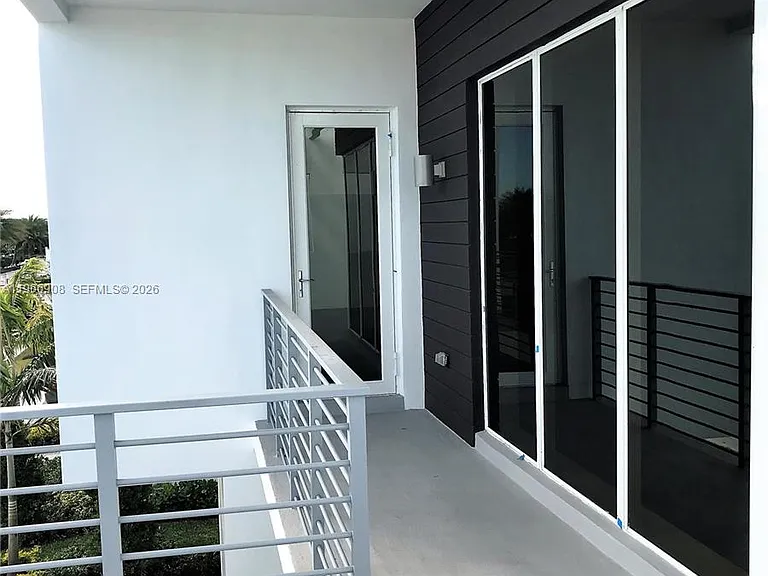10055 NW 75th St — Photo 36