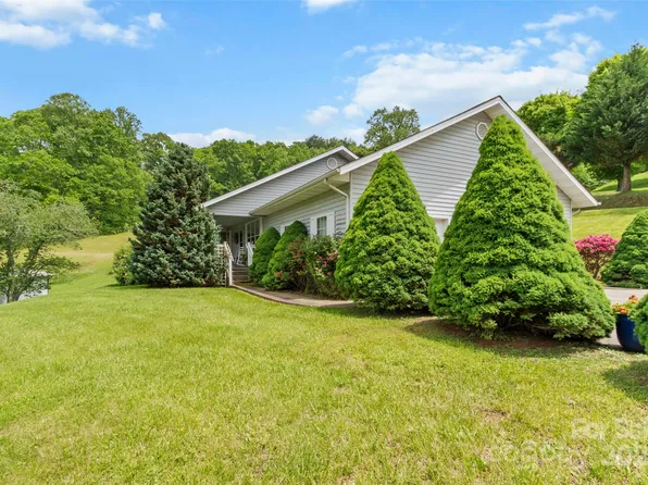 17 Gun Flint Dr, Burnsville, NC 28714
