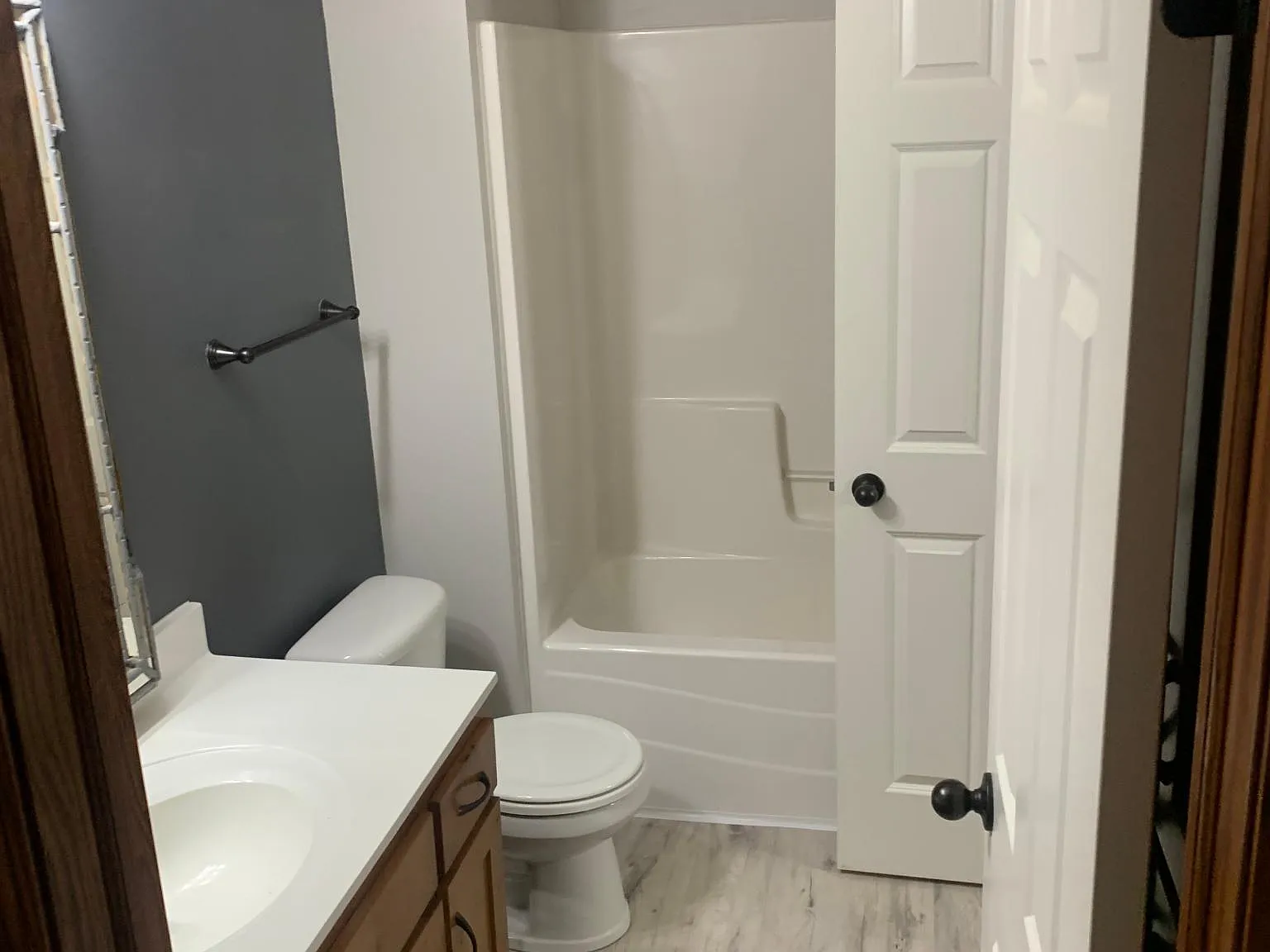 4 bed, 2037 sqft, $2,450 — Photo 2