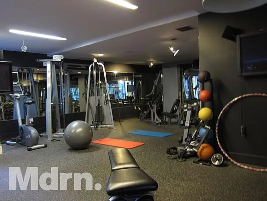 Rented by Mdrn Residential | media 112