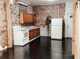208 W Main St #G, Staunton, IL 62088