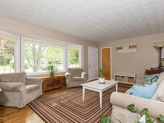 4th image of 7893 Foxwood St