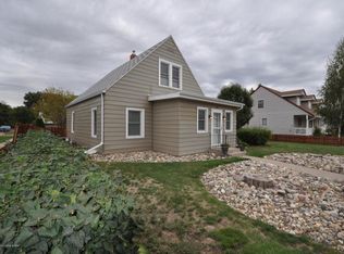 922 4th St W, Williston, ND 58801