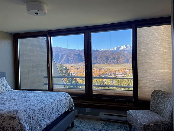 Bedroom - Upper Level