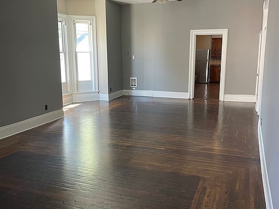 2nd image of 1010 W Washington St APT 3