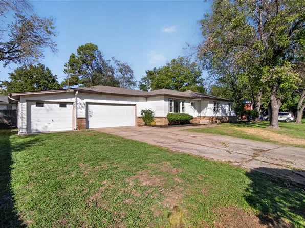 1315 NE 3rd Pl, Pryor, OK 74361
