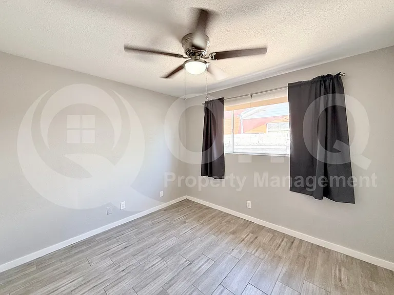 1718 W Auburn St — Photo 17