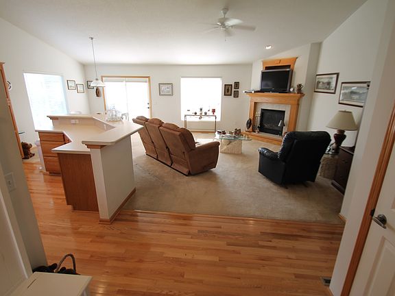 2nd image of 6122 Pinewood Ct