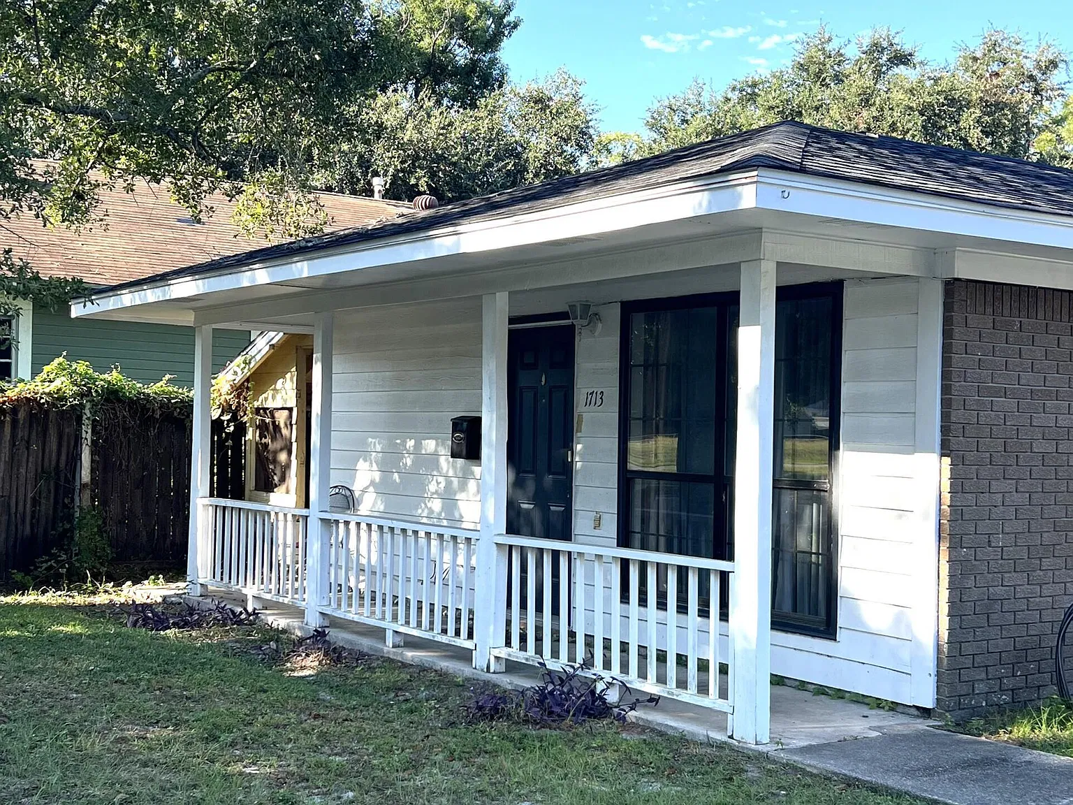 2 bed, 1.0 bath, 850 sqft, $975 — Photo 2