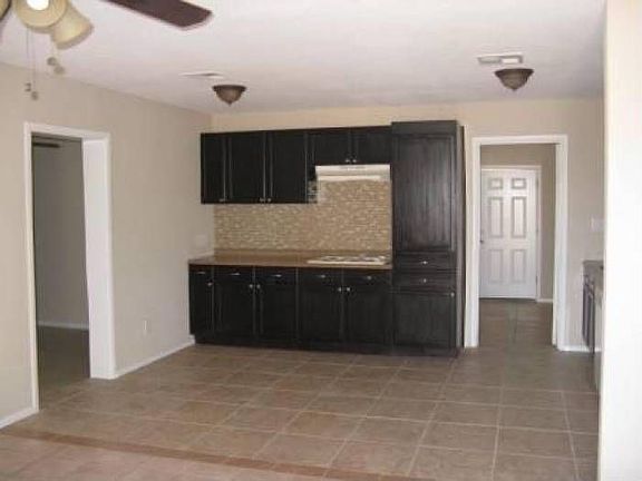Kitchen - Stove Side