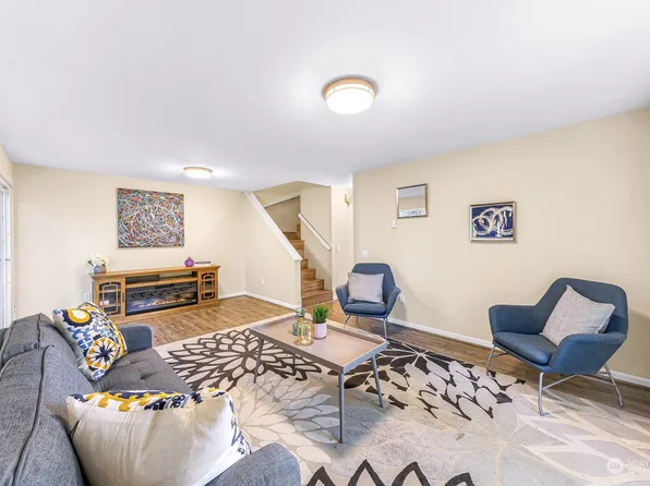 12517 SE 42nd Street, Bellevue, WA 98006
