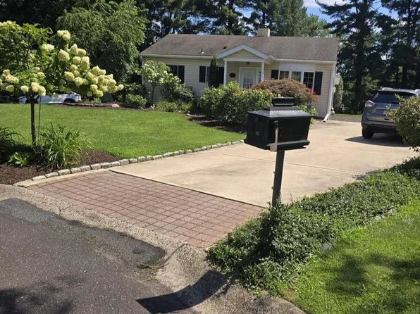 22 Elm Ter, Doylestown, PA 18901