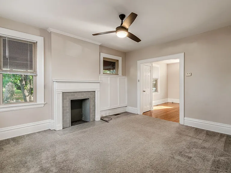 526 S Drexel Ave — Photo 4