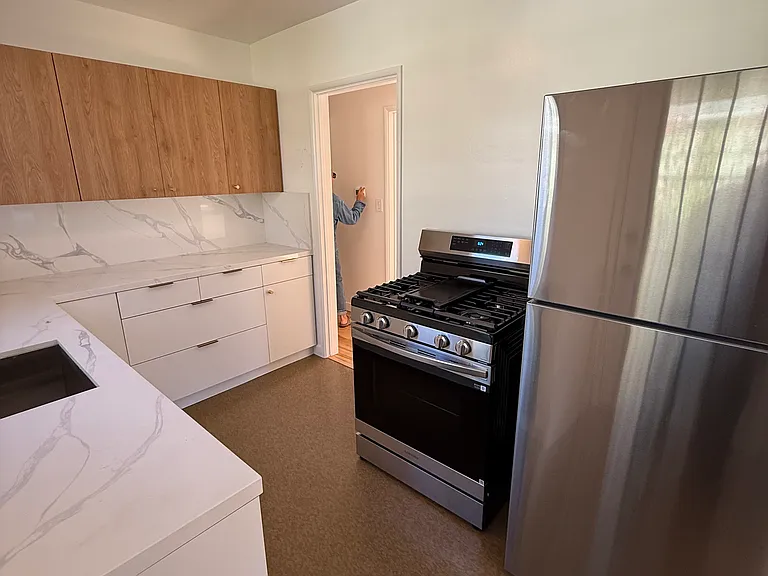 4368 Kraft Ave #1 — Photo 8