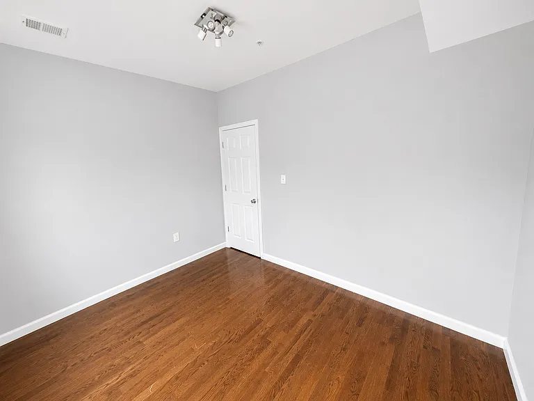 74 Lenox Ave — Photo 9