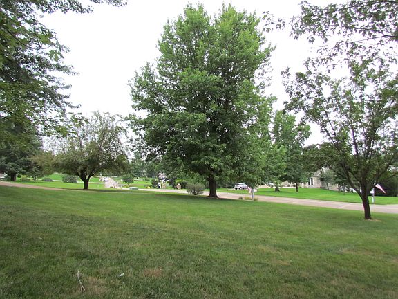 2nd image of 2803 Foxdale Dr