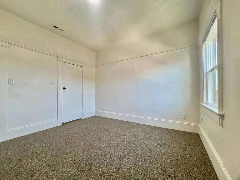 3647 West St — Photo 37