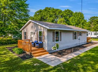 1446 Riblet Rd, Muskegon, MI 49445