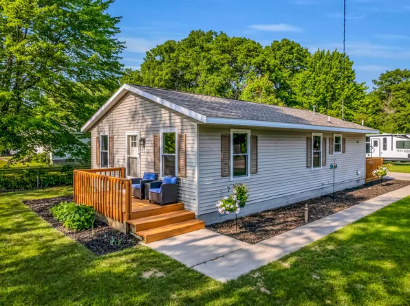 1446 Riblet Rd, Muskegon, MI 49445