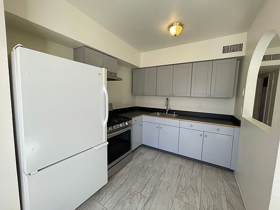 5th image of 4518 E Lester St #0