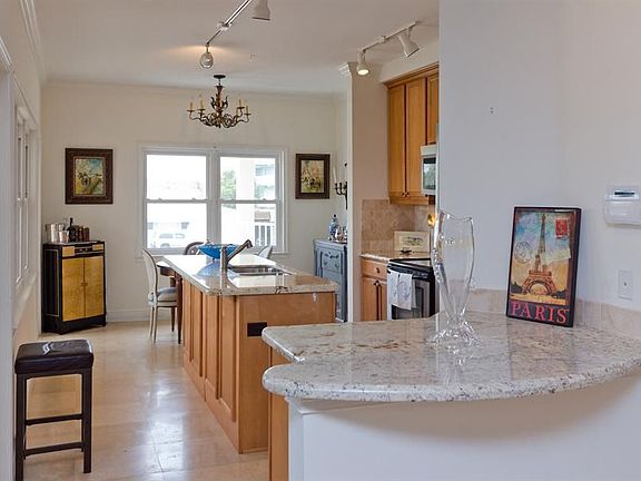 5th image of 4076 Silver Palm Dr